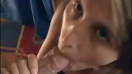 سبزه با ponytails دو ...