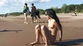دو زن جوان عکس از سک ...