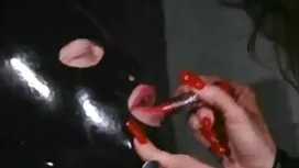 مرد وارد اتاق شد ، ب ...