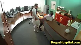 هتی بالغ سخت یک مقعد ...