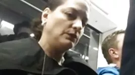 شخص با عکس سکسی از ز ...