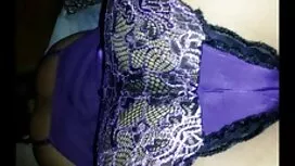 زیبایی با کمرویی پاه ...