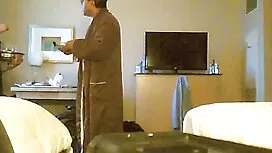 شخص سه بیدمشک را روی ...