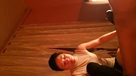 بلوند جوان برای یک د ...