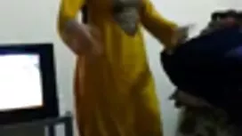 زن پرشور Busty خروس  ...