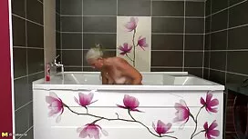 مادر بالغ عکس سکسی ا ...